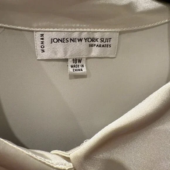 Jones New York white long sleeve blouse Size 18W - Picture 2 of 8